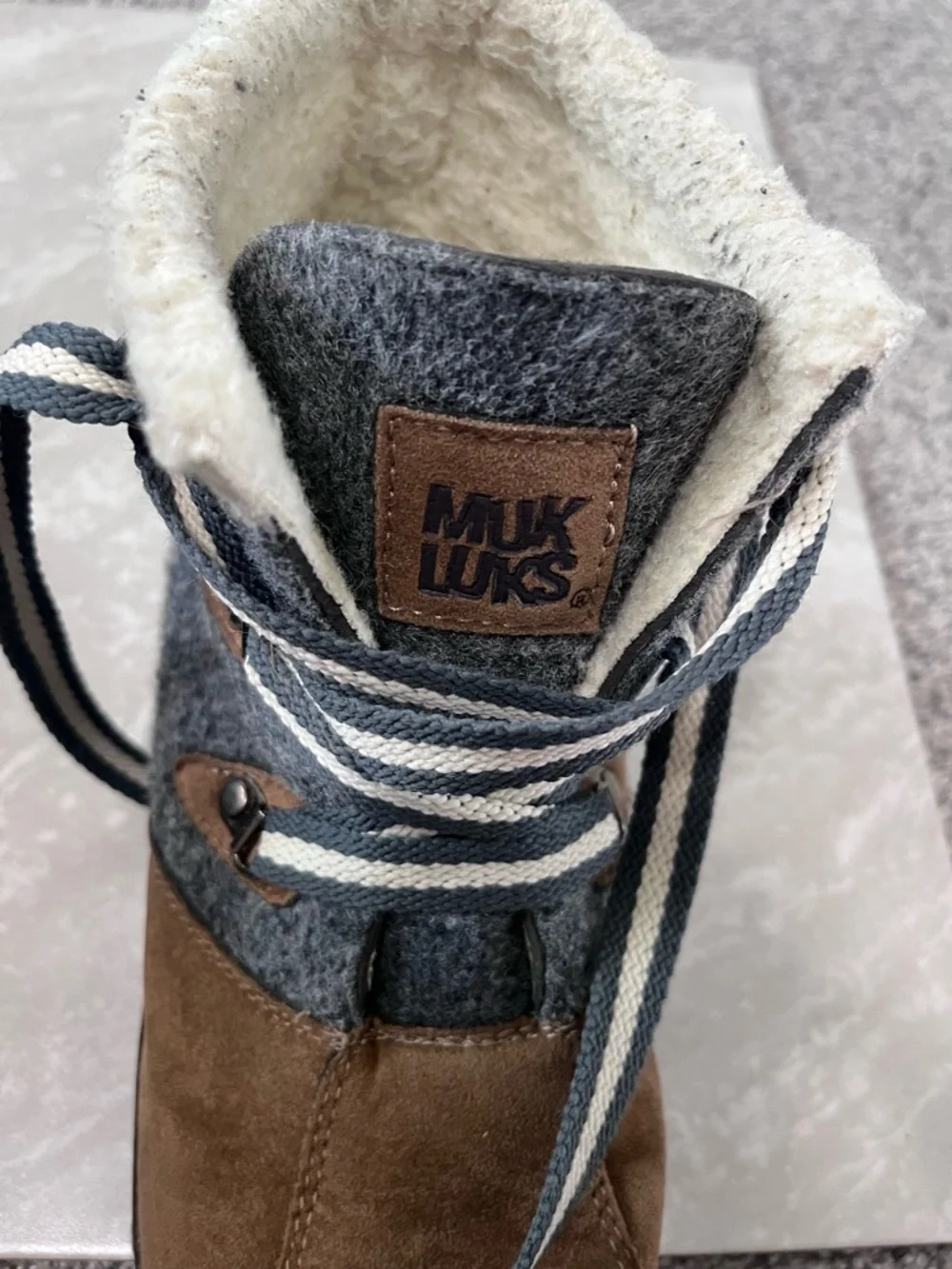 MukLuks Melissa Snow Boots- Size 8